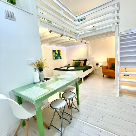 Teresian Apartment Near The Andrassy Street Free Air Conditioner Free Coffee Budapest Bagian luar foto