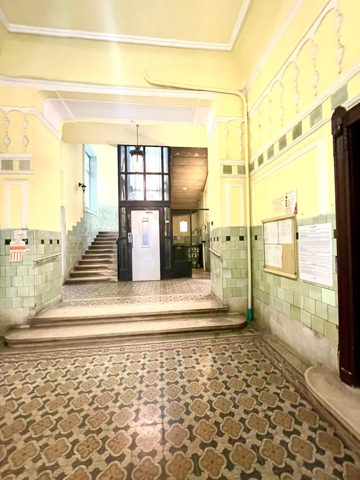 Teresian Apartment Near The Andrassy Street Free Air Conditioner Free Coffee Budapest Bagian luar foto