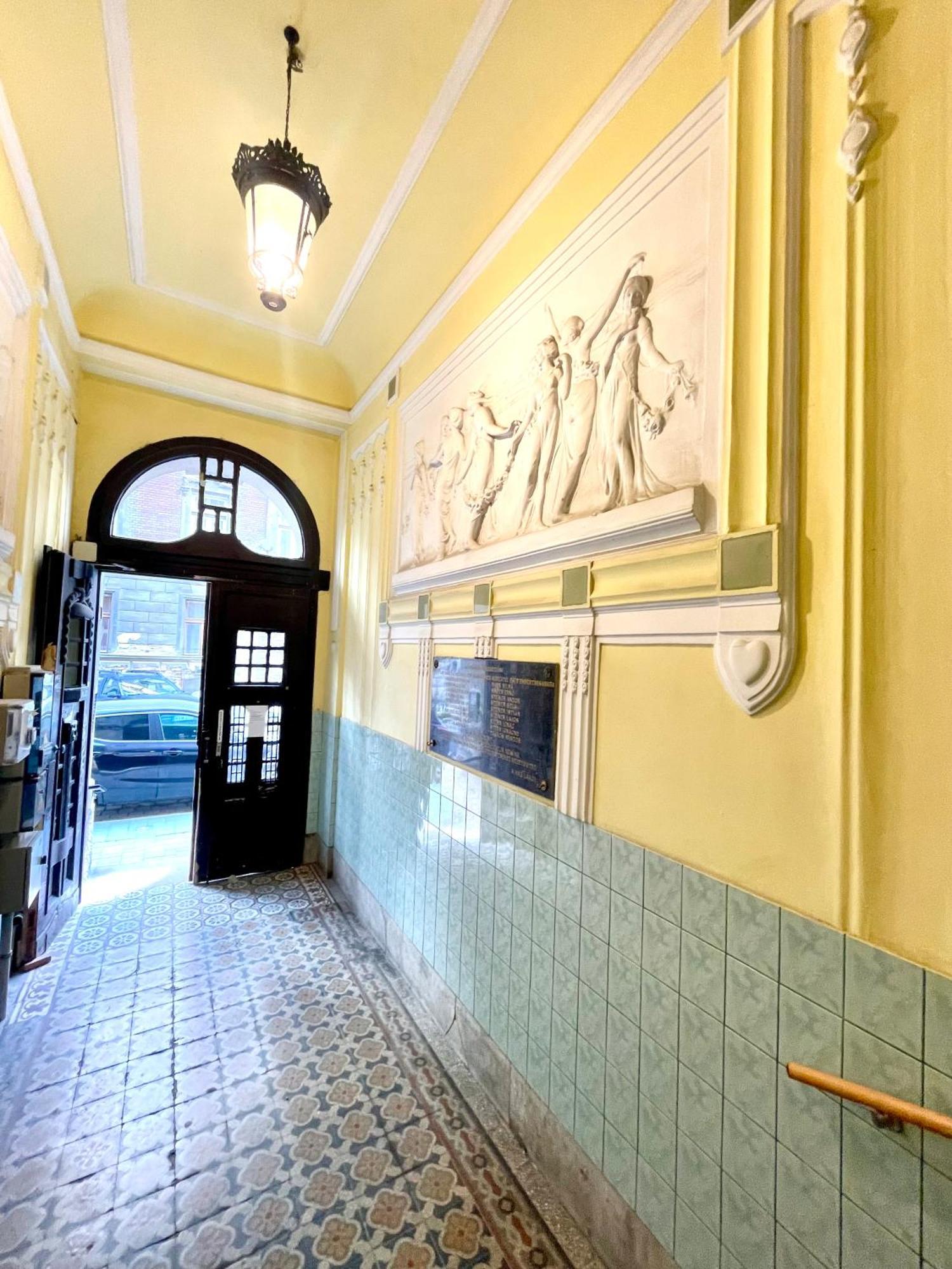Teresian Apartment Near The Andrassy Street Free Air Conditioner Free Coffee Budapest Bagian luar foto